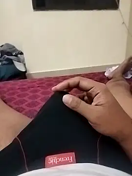 Snapshot of Vij717 chatting on 02/27/25, 06:42 Vij717 online show from 02/27/25, 06:42