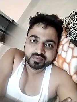 Snapshot of Vij717 chatting on 03/19/25, 04:02 Vij717 online show from 03/19/25, 04:02