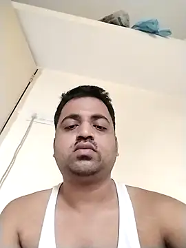 Snapshot of Vij717 chatting on 09/13/25, 01:49 Vij717 online show from 09/13/25, 01:49