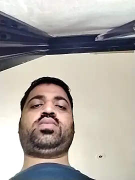 Snapshot of Vij717 chatting on 09/27/25, 06:07 Vij717 online show from 09/27/25, 06:07