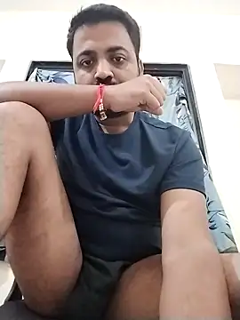 Snapshot of Vij717 chatting on 09/28/25, 04:07 Vij717 online show from 09/28/25, 04:07