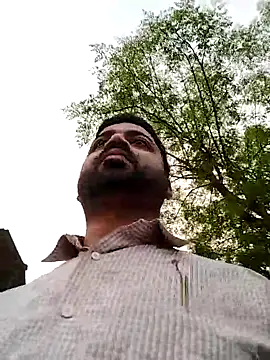 Snapshot of Vij717 chatting on 10/20/25, 06:47 Vij717 online show from 10/20/25, 06:47