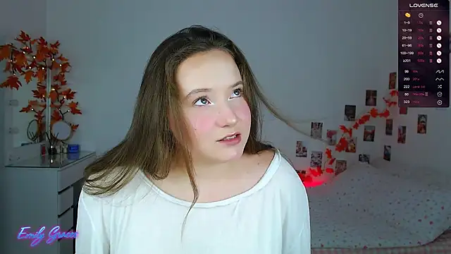 EmilyxxGraces online show from 09/19/25, 12:45