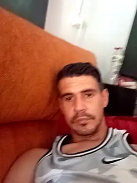 Snapshot of halfArabhalfspanish chatting on 06/19/26, 12:20 halfArabhalfspanish online show from 06/19/26, 12:20
