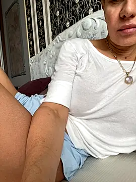 Snapshot of DeboraXporn chatting on 11/24/25, 07:41 DeboraXporn online show from 11/24/25, 07:41