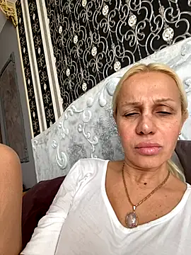 Snapshot of DeboraXporn chatting on 11/26/25, 08:59 DeboraXporn online show from 11/26/25, 08:59