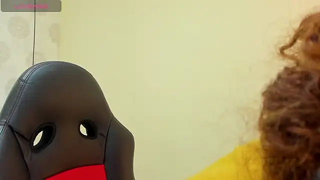 Snapshot of MELINAMARTINS chatting on 11/01/25, 12:40 MELINAMARTINS online show from 11/01/25, 12:40