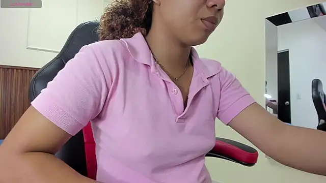 Snapshot of MELINAMARTINS chatting on 11/11/25, 07:14 MELINAMARTINS online show from 11/11/25, 07:14