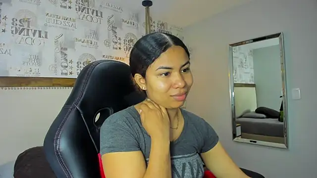 Snapshot of MELINAMARTINS chatting on 01/11/26, 07:52 MELINAMARTINS online show from 01/11/26, 07:52