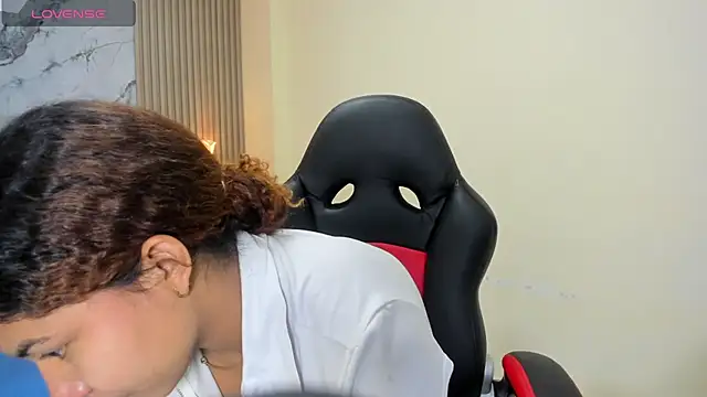 Snapshot of MELINAMARTINS chatting on 01/13/26, 08:36 MELINAMARTINS online show from 01/13/26, 08:36