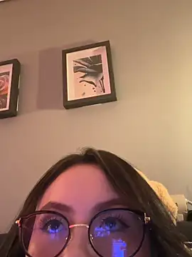 Snapshot of ValentinaOrtiz3 chatting on 04/22/26, 10:00 ValentinaOrtiz3 online show from 04/22/26, 10:00