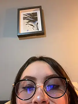 Snapshot of ValentinaOrtiz3 chatting on 05/03/26, 03:23 ValentinaOrtiz3 online show from 05/03/26, 03:23