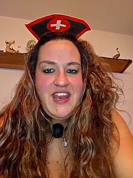 Snapshot of justtess chatting on 02/04/26, 09:42 justtess online show from 02/04/26, 09:42