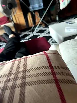 Snapshot of key18cm chatting on 10/18/25, 03:35 key18cm online show from 10/18/25, 03:35