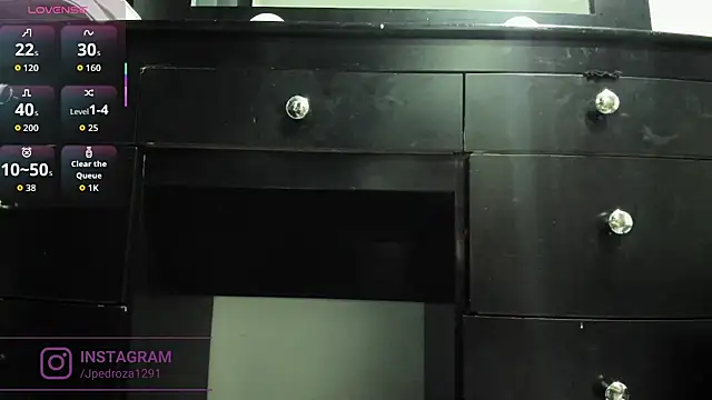 crystal beennz online show from 12/05/25, 03:26