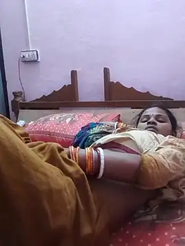 Snapshot of Hot_couple493 chatting on 02/13/25, 10:02 Hot couple493 online show from 02/13/25, 10:02