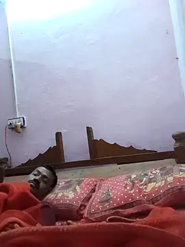 Snapshot of Hot_couple493 chatting on 02/15/25, 08:11 Hot couple493 online show from 02/15/25, 08:11