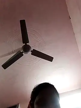 Snapshot of Hot_couple493 chatting on 02/17/25, 02:09 Hot couple493 online show from 02/17/25, 02:09