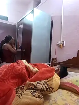 Snapshot of Hot_couple493 chatting on 02/24/25, 08:14 Hot couple493 online show from 02/24/25, 08:14