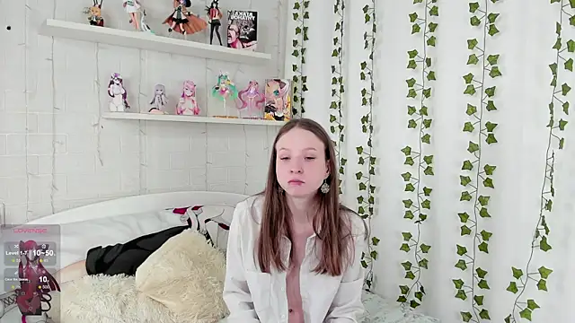 Snapshot of b4by_Emilia chatting on 03/19/25, 05:52 b4by Emilia online show from 03/19/25, 05:52