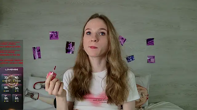 Snapshot of b4by_Emilia chatting on 09/17/25, 05:09 b4by Emilia online show from 09/17/25, 05:09