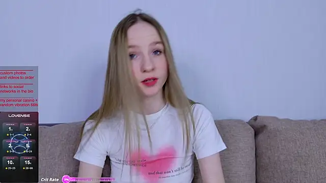 Snapshot of b4by_Emilia chatting on 11/07/25, 10:59 b4by Emilia online show from 11/07/25, 10:59