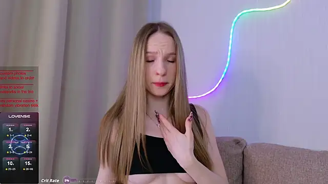 Snapshot of b4by_Emilia chatting on 12/17/25, 09:37 b4by Emilia online show from 12/17/25, 09:37