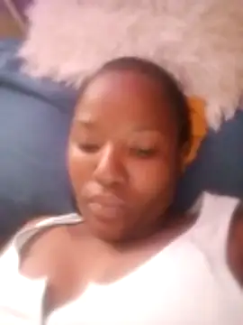 Snapshot of Coco_Nile chatting on 06/17/26, 08:28 Coco Nile online show from 06/17/26, 08:28