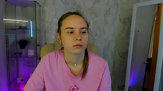 Snapshot of Lika_0ne chatting on 10/26/25, 11:05 Lika 0ne online show from 10/26/25, 11:05