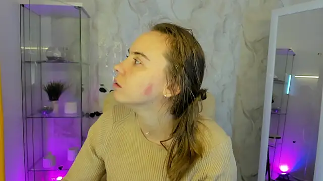 Snapshot of Lika_0ne chatting on 11/05/25, 11:32 Lika 0ne online show from 11/05/25, 11:32