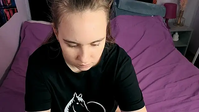 Snapshot of Lika_0ne chatting on 11/21/25, 12:26 Lika 0ne online show from 11/21/25, 12:26