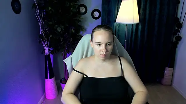 Snapshot of Lika_0ne chatting on 07/25/26, 11:52 Lika 0ne online show from 07/25/26, 11:52