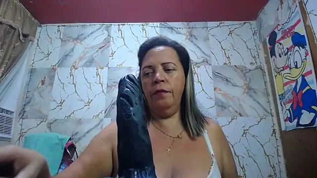 Snapshot of alina_maturehot chatting on 04/19/26, 05:18 alina maturehot online show from 04/19/26, 05:18