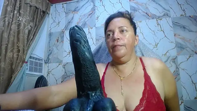 Snapshot of alina_maturehot chatting on 05/05/26, 12:18 alina maturehot online show from 05/05/26, 12:18