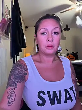 bossyroxy84 online show from 10/26/25, 09:31