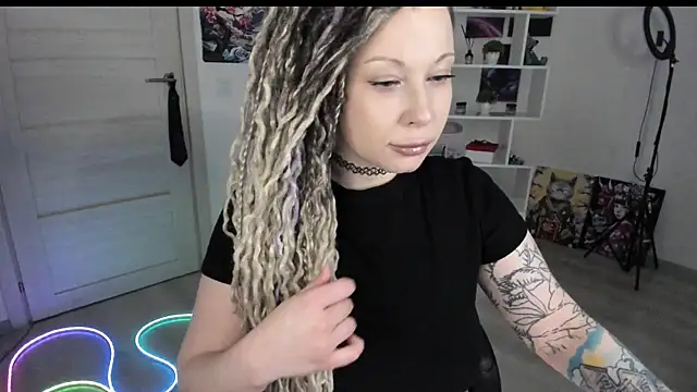 HoneySallyMoore online show from 04/28/26, 06:02