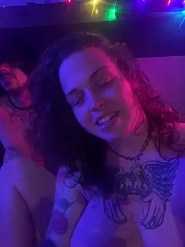 Snapshot of favoritestepsis chatting on 10/03/25, 07:27 favoritestepsis online show from 10/03/25, 07:27