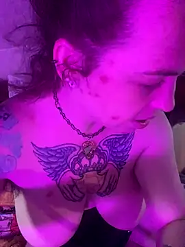 Snapshot of favoritestepsis chatting on 10/06/25, 08:50 favoritestepsis online show from 10/06/25, 08:50