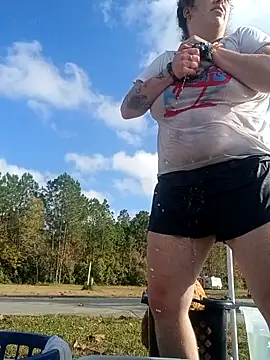 Snapshot of favoritestepsis chatting on 11/18/25, 08:13 favoritestepsis online show from 11/18/25, 08:13