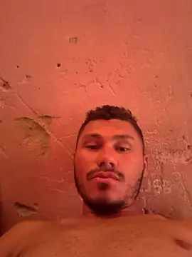 Snapshot of DamAlves49 chatting on 11/14/25, 01:43 DamAlves49 online show from 11/14/25, 01:43