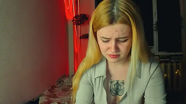 Snapshot of Alexa_Pirs chatting on 03/08/25, 08:03 Alexa Pirs online show from 03/08/25, 08:03