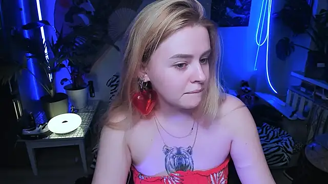 Snapshot of Alexa_Pirs chatting on 11/30/25, 01:37 Alexa Pirs online show from 11/30/25, 01:37