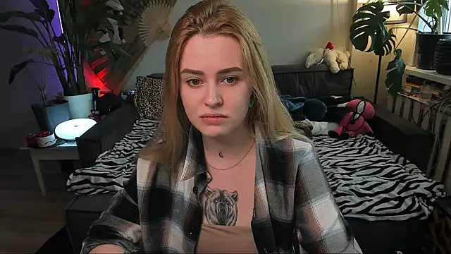 Alexa Pirs online show from 03/30/26, 01:45