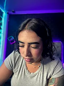 Scarlett-LS online show from 12/23/25, 02:20