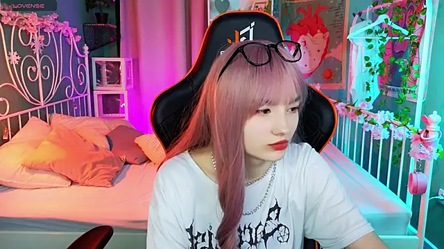 Akemi Sora  online show from 03/05/25, 06:12