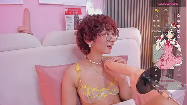 Snapshot of linda_sofi__ chatting on 02/21/25, 10:59 linda sofi online show from 02/21/25, 10:59