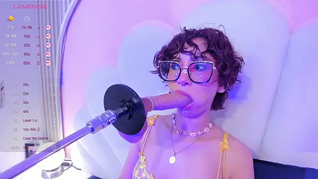 Snapshot of linda_sofi__ chatting on 03/09/25, 07:59 linda sofi online show from 03/09/25, 07:59