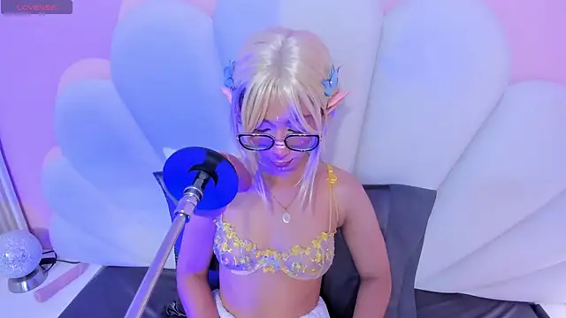 Snapshot of linda_sofi__ chatting on 03/18/25, 07:42 linda sofi online show from 03/18/25, 07:42