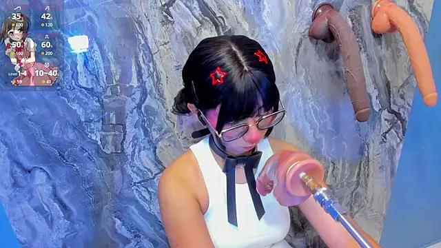 Snapshot of linda_sofi__ chatting on 11/18/25, 08:13 linda sofi online show from 11/18/25, 08:13