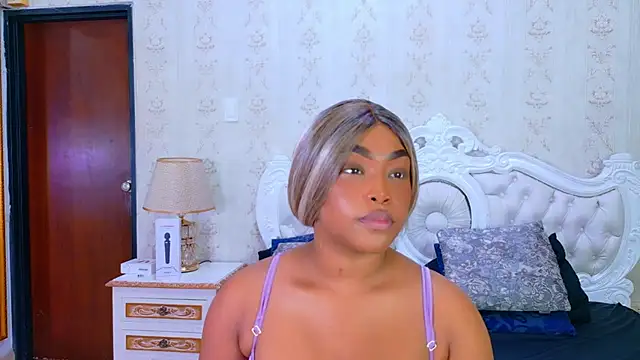 Snapshot of TianahGlow chatting on 11/12/25, 08:19 TianahGlow online show from 11/12/25, 08:19